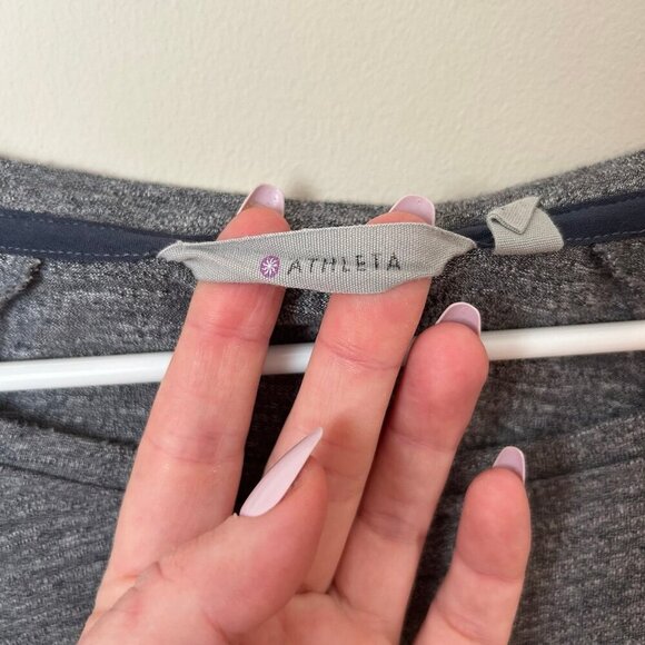 Athleta Long Sleeve Crewneck Workout Athletic Top Shirt Grey Women’s Size Large - Picture 2 of 6